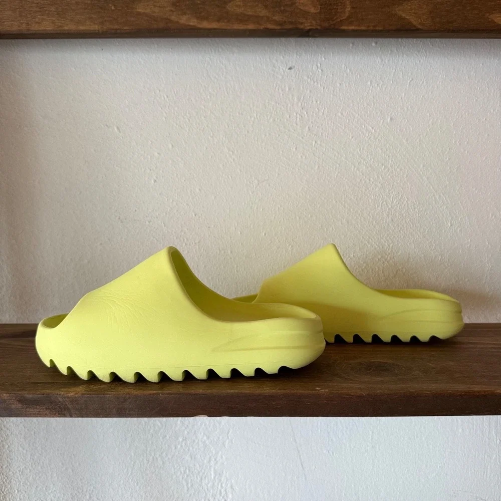 Adidas Yeezy Slide Glow Green US 4 Foam Slip On Sandals HQ6447